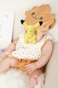 【モンポケ】イーブイギフトセット( エプロンスーツ&帽子 )の着用画像
