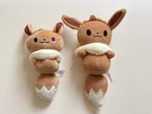 モンポケ・イーブイ：ラトルセット・ぬいぐるみ比較