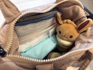 モンポケ ルートート スクエアパフトート　マザーズバッグ・内部内容量