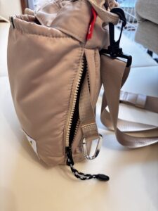 モンポケ ルートート スクエアパフトート　マザーズバッグ・横ポケット