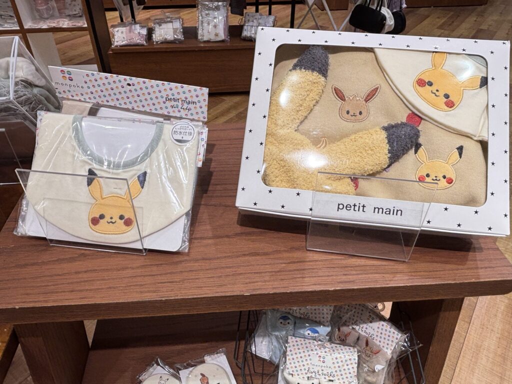 2026秋モンポケ×petit main店頭の様子